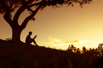 李佳薇 冯天薇 于梦雨 是中国人吗