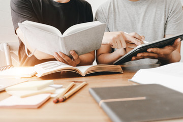 国产车方向盘紧