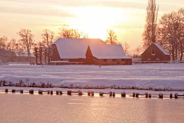 按揭买三十万左右的车三年时间月供多少